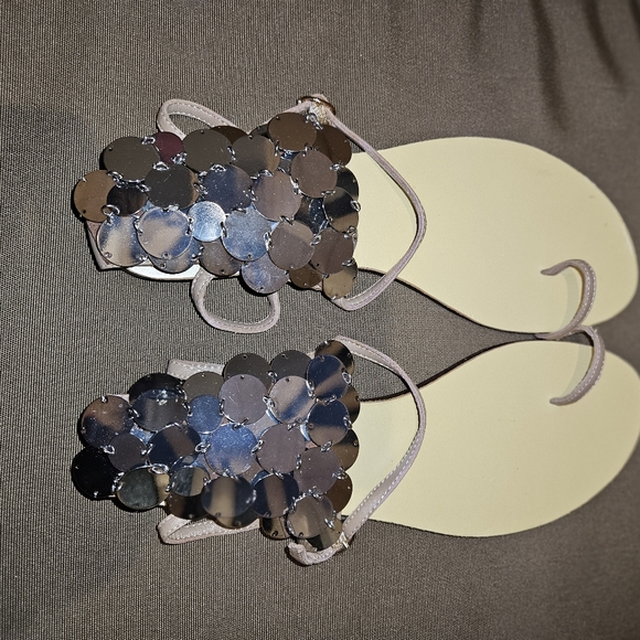 AMINAH Abdul Jillil Leather Coin Sandal Silver - Picture 10 of 14